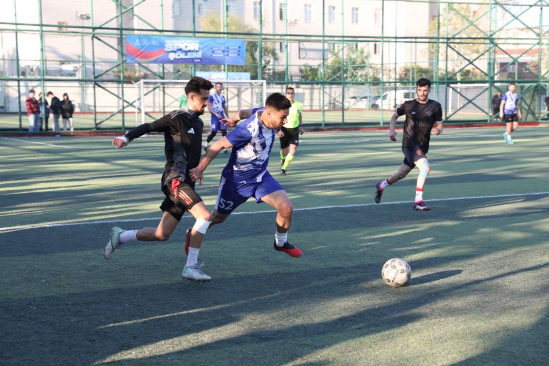 İBB yurtlarında spor şöleni: Gençler hem yarıştı hem eğlendi 2